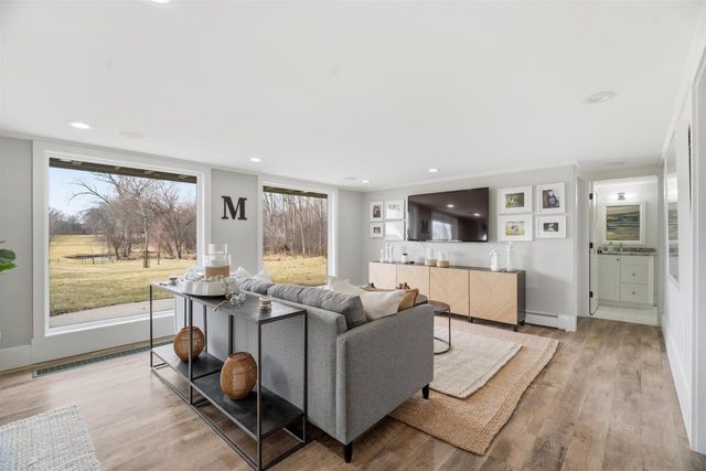 3667 W QUAKER RIDGE LANE, Appleton, WI 54914