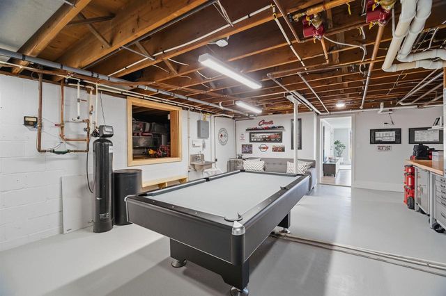 3667 W QUAKER RIDGE LANE, Appleton, WI 54914