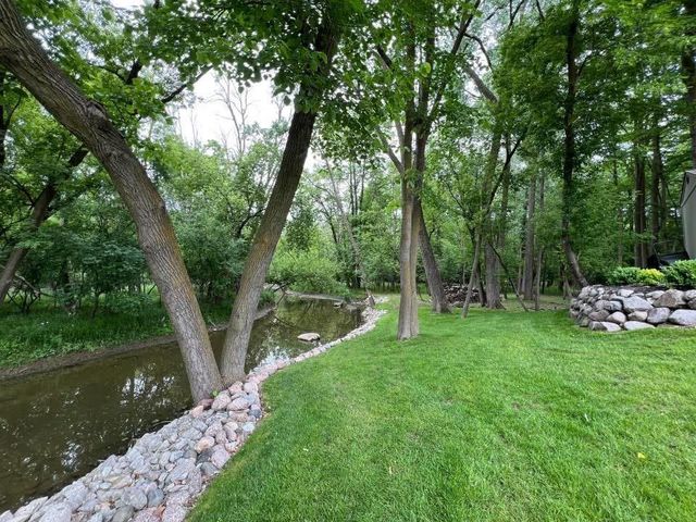 3667 W QUAKER RIDGE LANE, Appleton, WI 54914