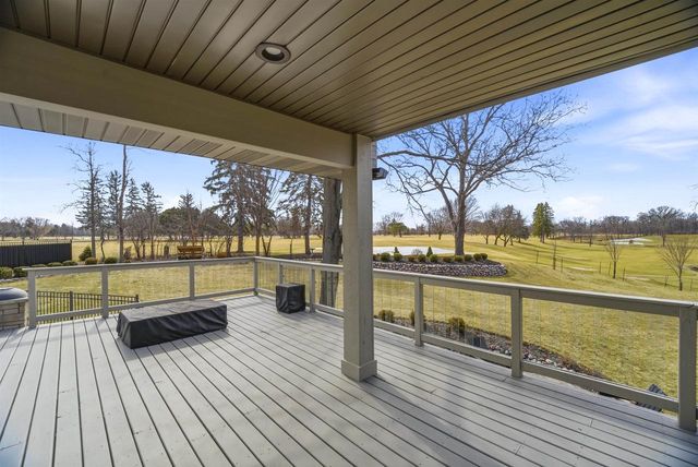 3667 W QUAKER RIDGE LANE, Appleton, WI 54914