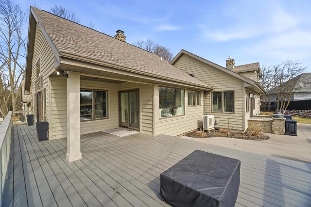 3667 W QUAKER RIDGE LANE, Appleton, WI 54914