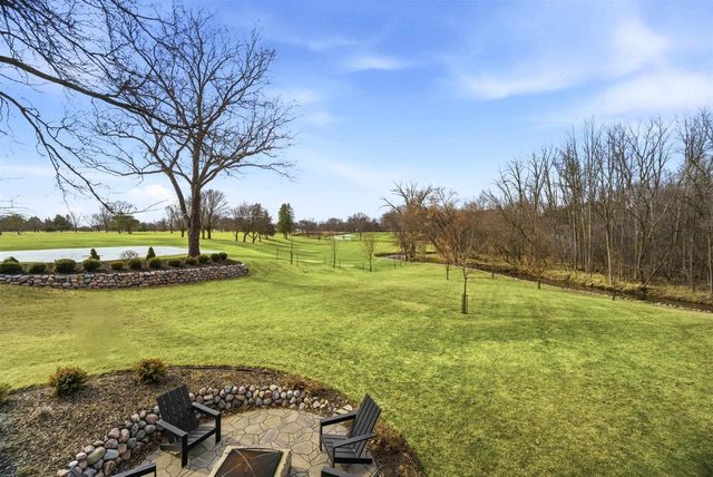 3667 W QUAKER RIDGE LANE, Appleton, WI 54914