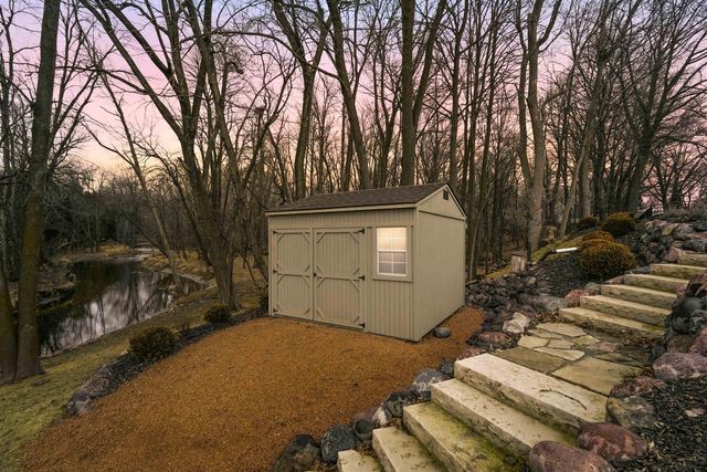 3667 W QUAKER RIDGE LANE, Appleton, WI 54914