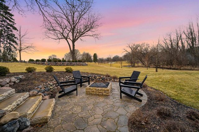 3667 W QUAKER RIDGE LANE, Appleton, WI 54914