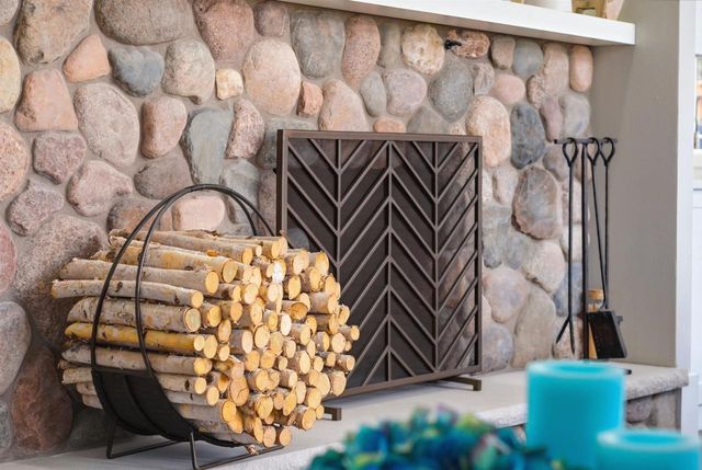 3667 W QUAKER RIDGE LANE, Appleton, WI 54914