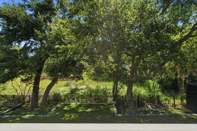 1675 Pierce Street, Daniel Island, SC 29492