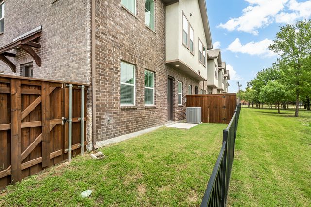 2404 Acorn Court, Sachse, TX 75048