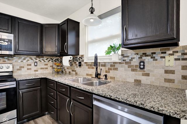 884 Sheffield Drive, Greenwood, IN 46143