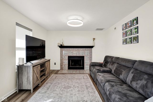 884 Sheffield Drive, Greenwood, IN 46143