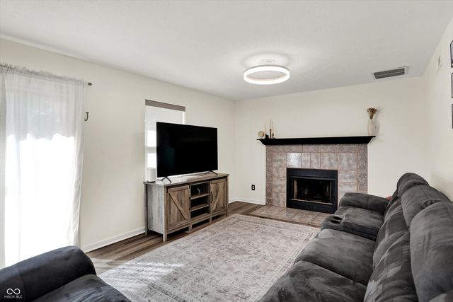 884 Sheffield Drive, Greenwood, IN 46143