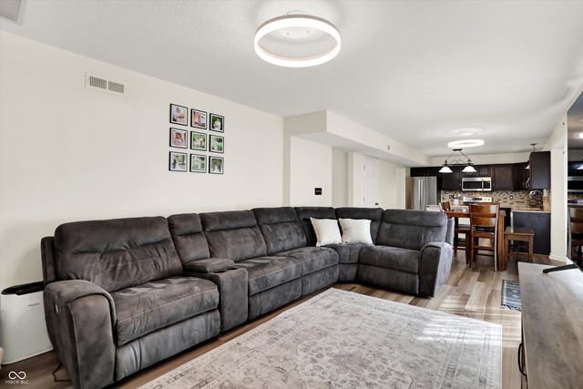 884 Sheffield Drive, Greenwood, IN 46143