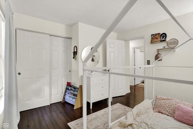 884 Sheffield Drive, Greenwood, IN 46143