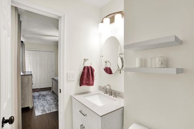 884 Sheffield Drive, Greenwood, IN 46143