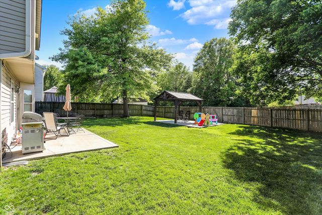 884 Sheffield Drive, Greenwood, IN 46143