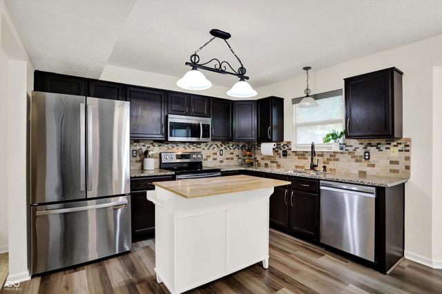 884 Sheffield Drive, Greenwood, IN 46143