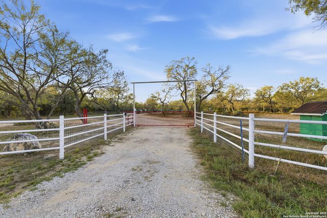 247 Covey, Lytle, TX 78052