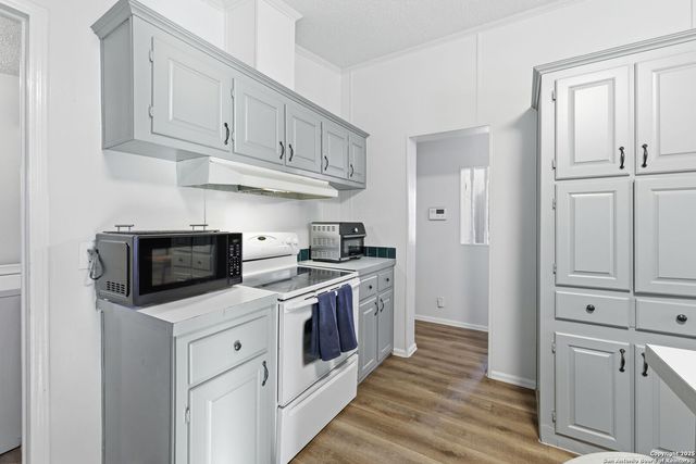 247 Covey, Lytle, TX 78052