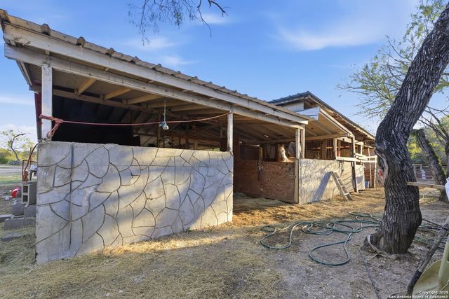 247 Covey, Lytle, TX 78052