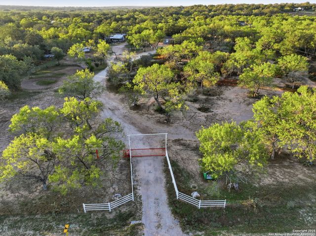 247 Covey, Lytle, TX 78052