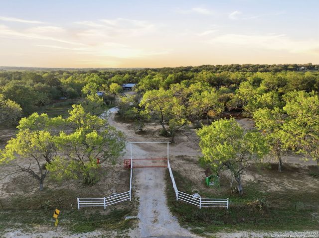 247 Covey, Lytle, TX 78052