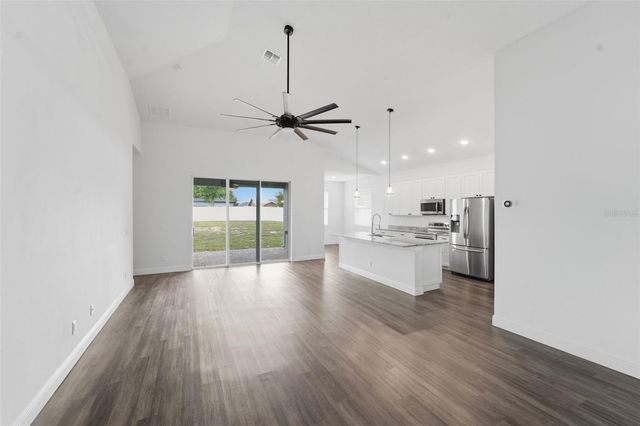 1800 3RD AVENUE, Deland, FL 32724