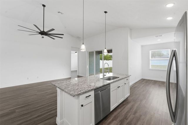 1800 3RD AVENUE, Deland, FL 32724
