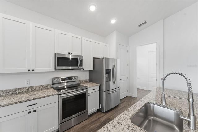 1800 3RD AVENUE, Deland, FL 32724