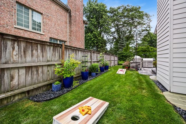 2536 Oak Avenue, Northbrook, IL 60062
