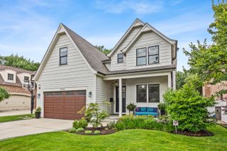 2536 Oak Avenue, Northbrook, IL 60062