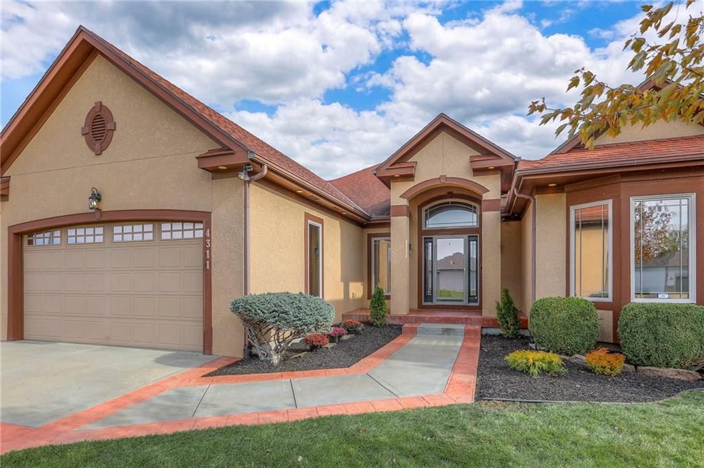 4311 N 141st Place, Basehor, KS 66007