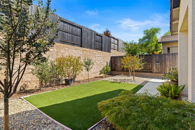 1565 Haydin Pl, El Dorado Hills, CA 95762