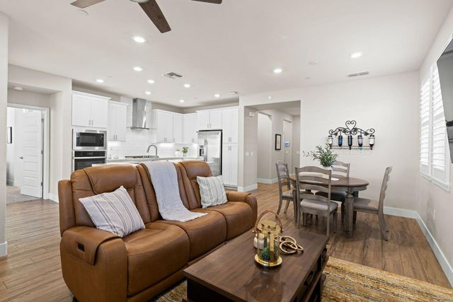 1565 Haydin Pl, El Dorado Hills, CA 95762