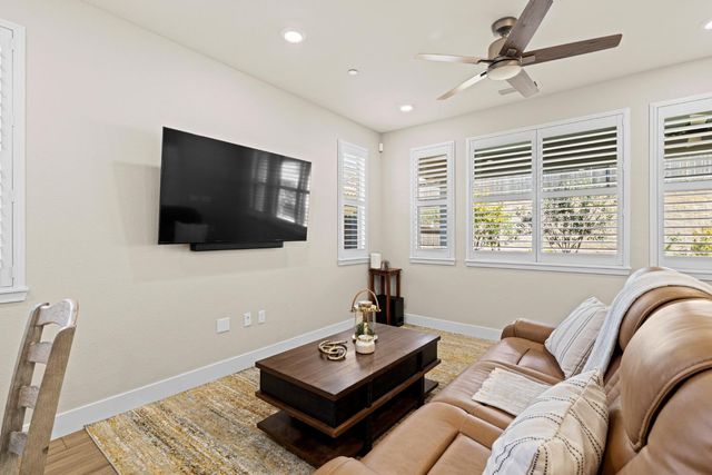 1565 Haydin Pl, El Dorado Hills, CA 95762