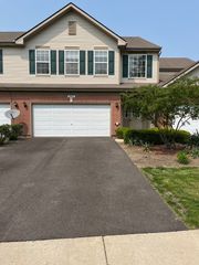 545 N Fox Trail 545, Round Lake, IL 60073