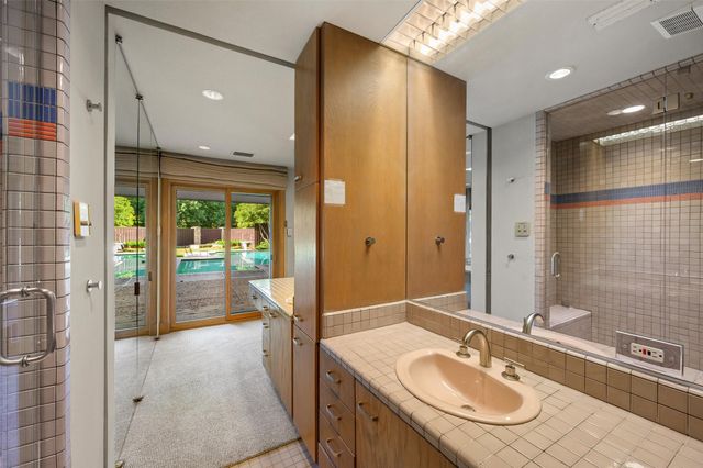 3909 Courtshire Drive, Dallas, TX 75229