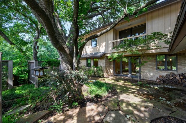 3909 Courtshire Drive, Dallas, TX 75229