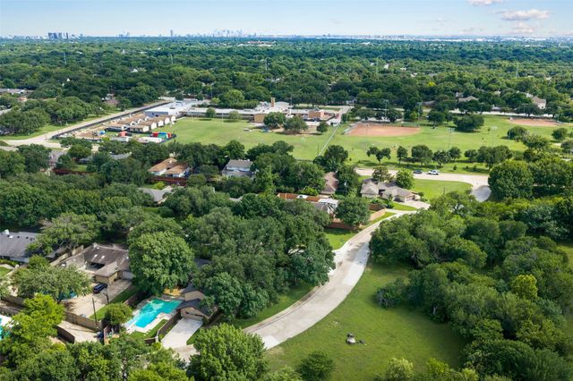 3909 Courtshire Drive, Dallas, TX 75229