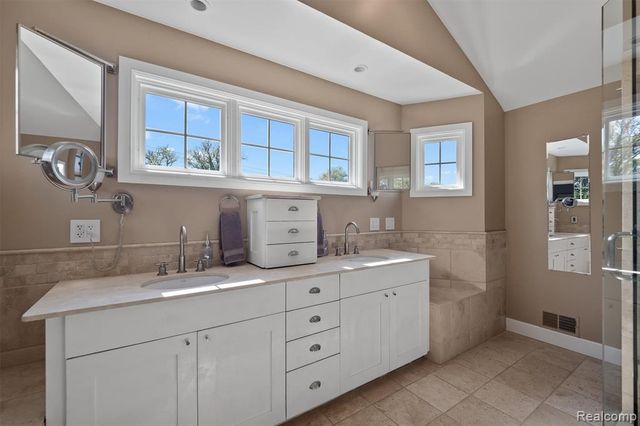 1400 Holland Street, Birmingham, MI 48009