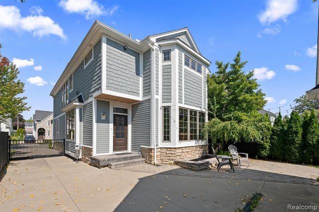 1400 Holland Street, Birmingham, MI 48009