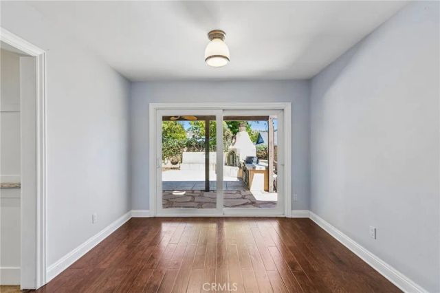 42 Kanan Road, Oak Park, CA 91377