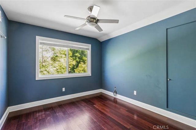 42 Kanan Road, Oak Park, CA 91377