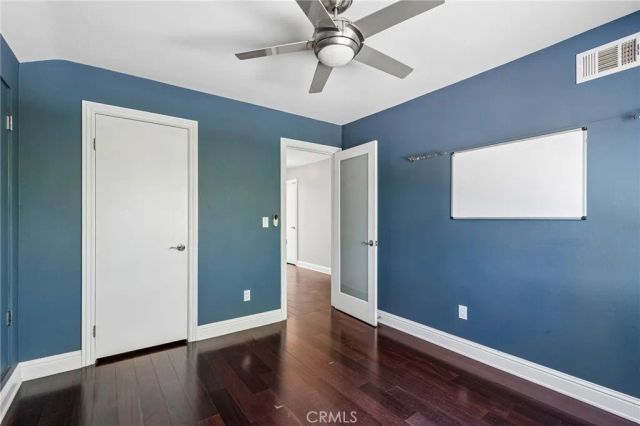 42 Kanan Road, Oak Park, CA 91377