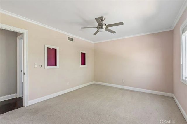 42 Kanan Road, Oak Park, CA 91377
