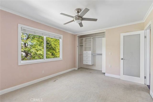 42 Kanan Road, Oak Park, CA 91377