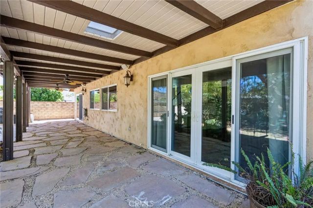 42 Kanan Road, Oak Park, CA 91377