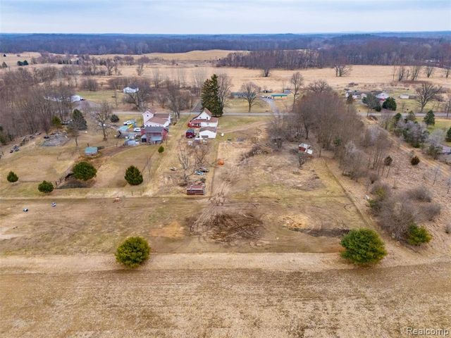 8732 Kinch Road, Jackson, MI 49201