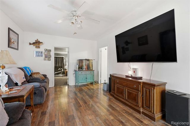 8732 Kinch Road, Jackson, MI 49201