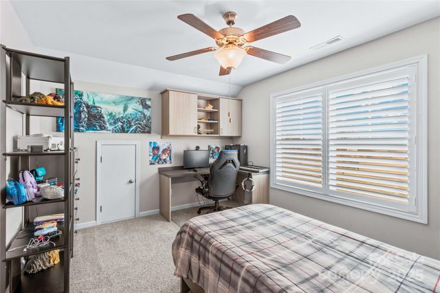 112 Canada Drive, Statesville, NC 28677