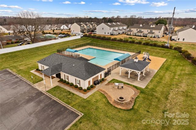 112 Canada Drive, Statesville, NC 28677