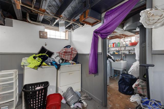 18250 Sorrento Street, Detroit, MI 48235